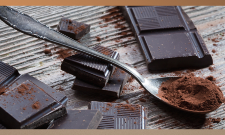 What are the main health benefits of dark chocolate?